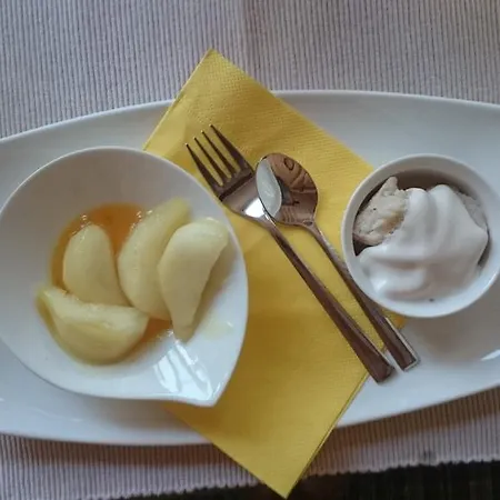 Veganer Gasthof Zum Ederplan Värdshus *
